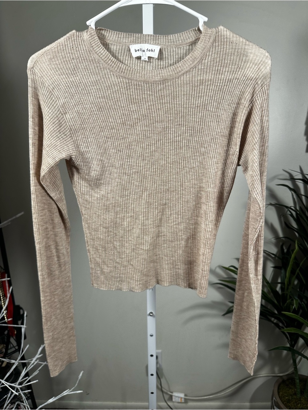 B5. Bella Dahl Ribbed Long-Sleeve Wool Blend Crewneck Top in Beige